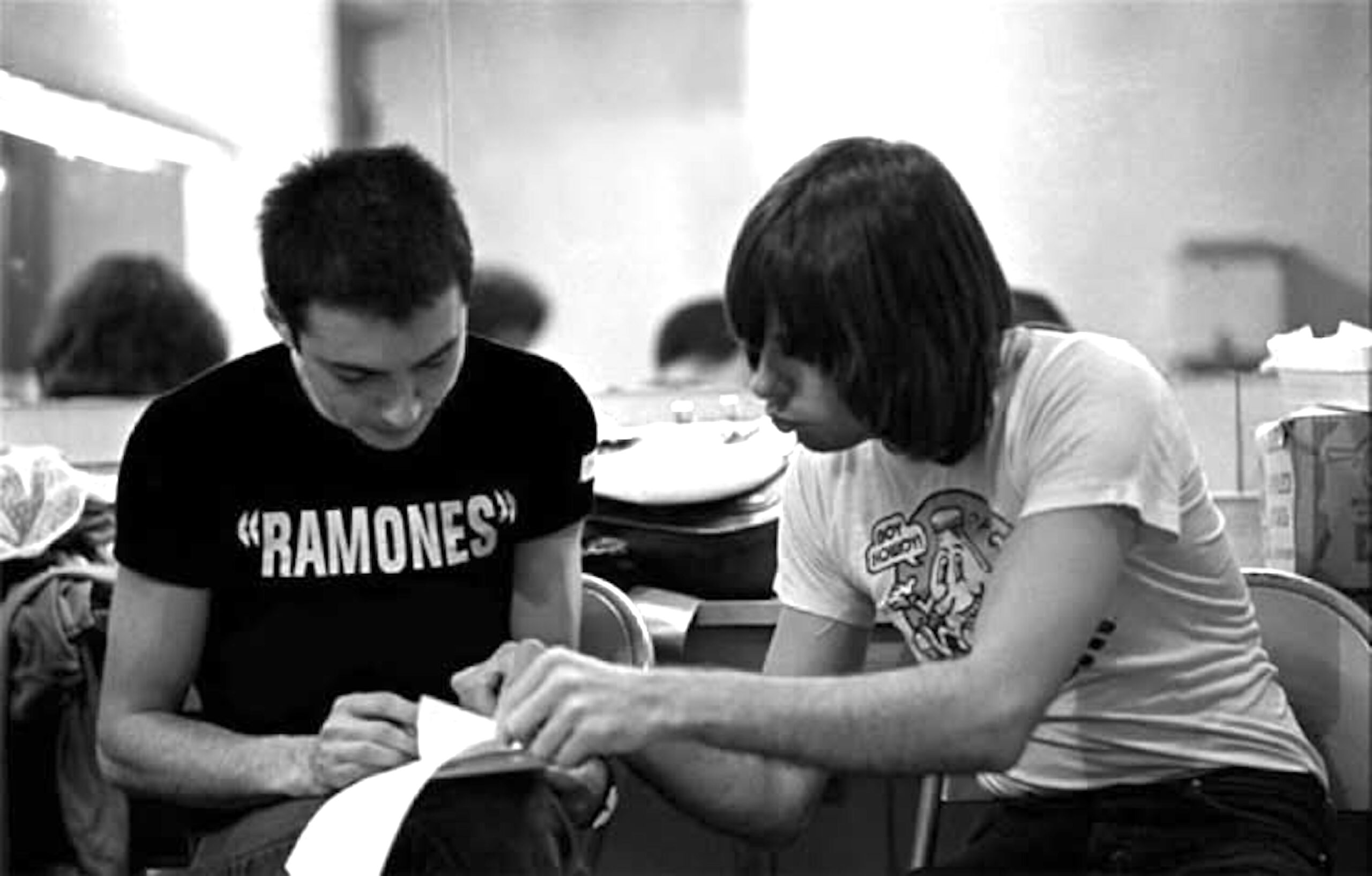 Photo4RAMONES shirt in quotes with Arty & Johnny
